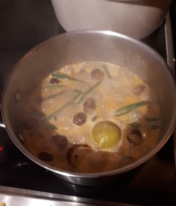 boiling sauce - massaman
